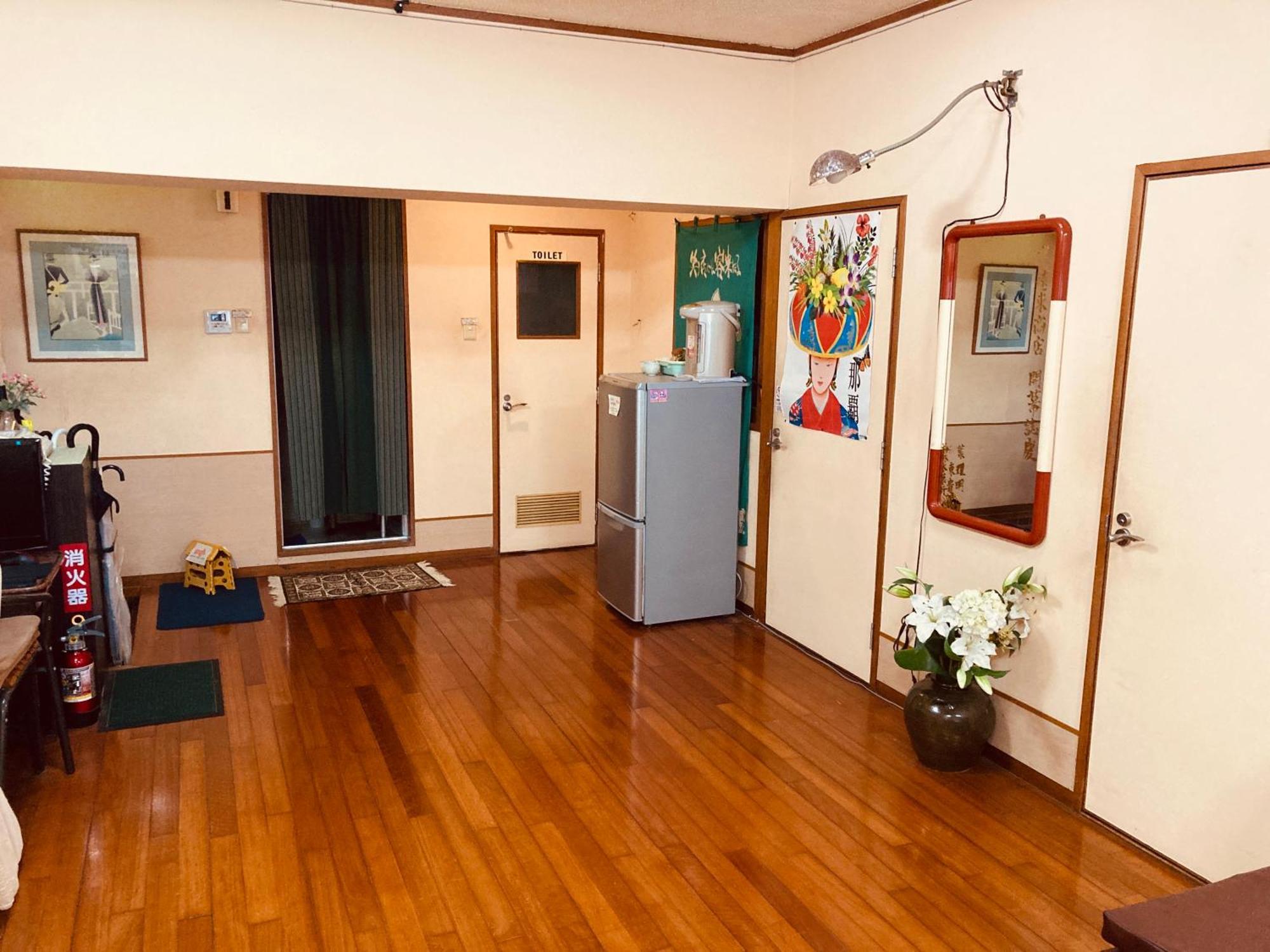 Hostel Hakuseiso Наха Екстер'єр фото